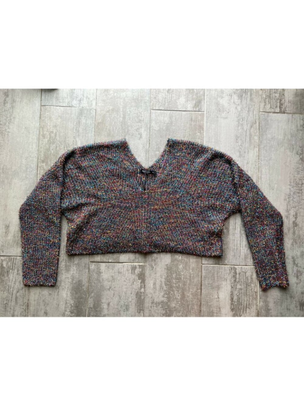 NASTY GAL Tinsel Time V-Neck Cropped Sweater Rainbow Metallic NEW Holiday Top M - Picture 5 of 10